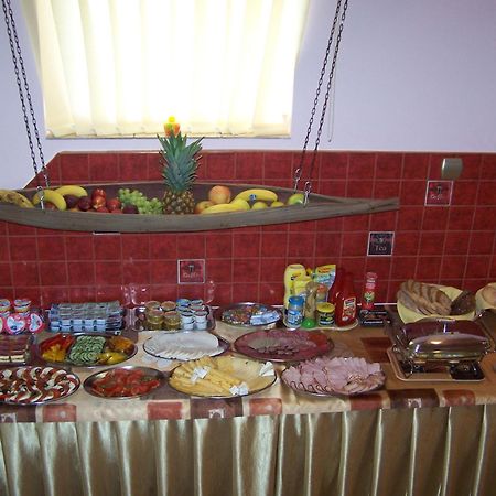 Bakster Bed & Breakfast Władysławowo Екстериор снимка